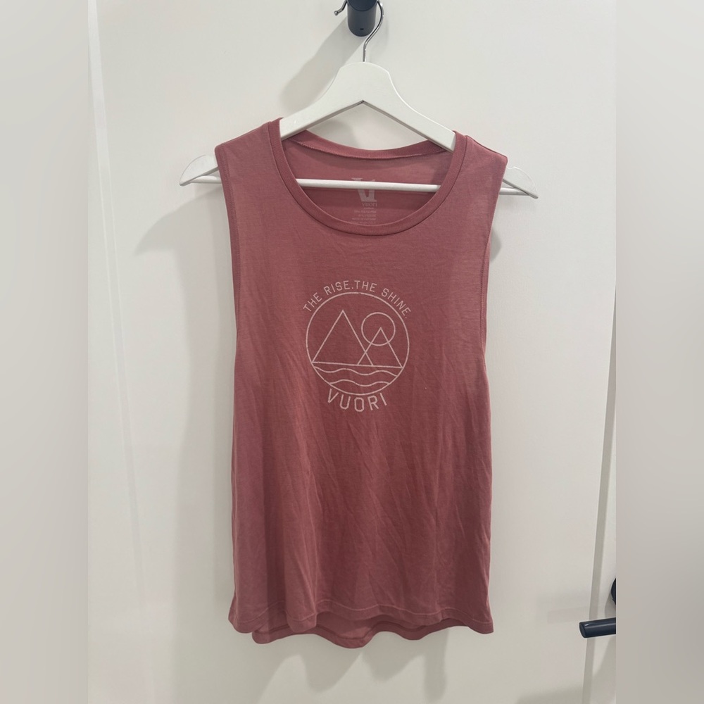 Vuori Women's Mauve Muscle Tee size medium